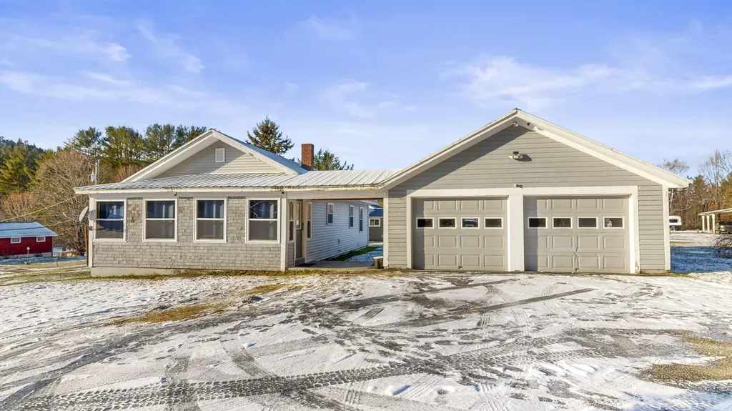 68 Ridge Road Peru ME 04290