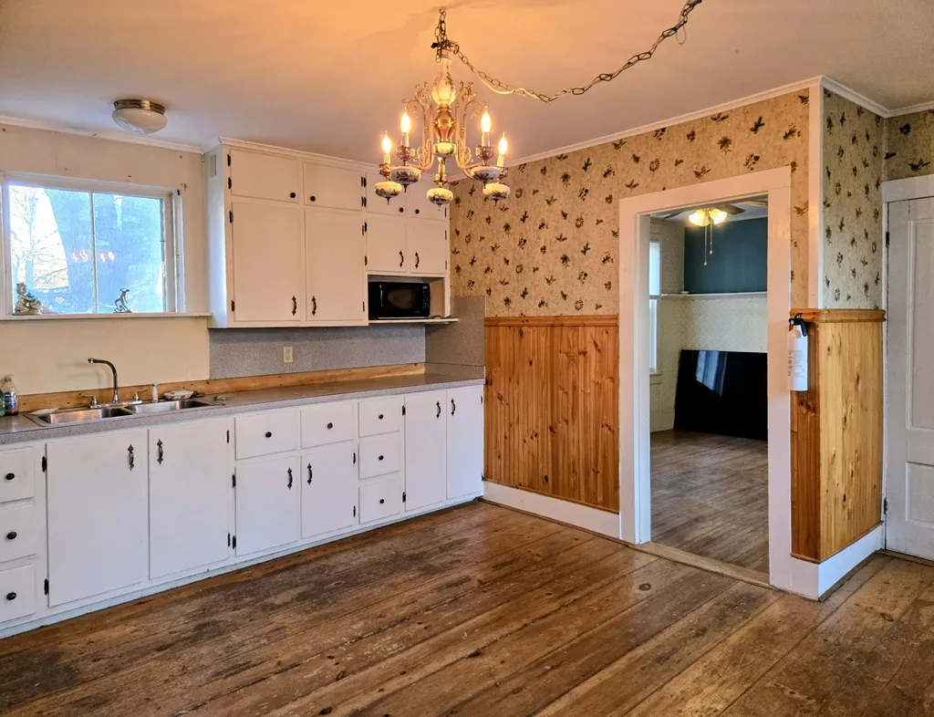 11 Pleasant Street Phillips ME 04966