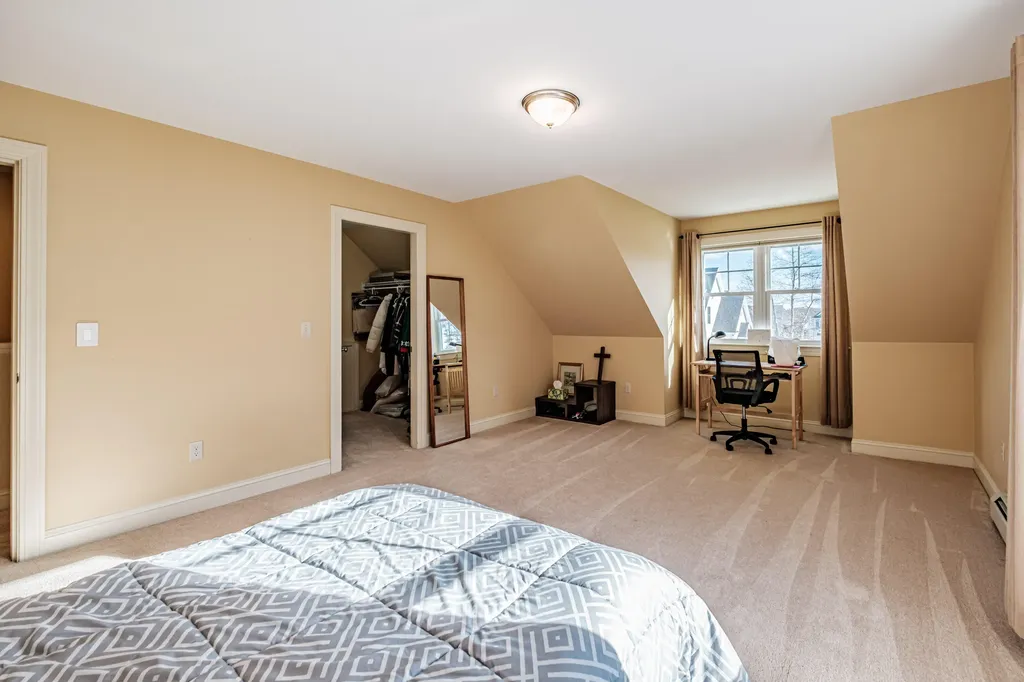 29 Mccann Way Scarborough ME 04074