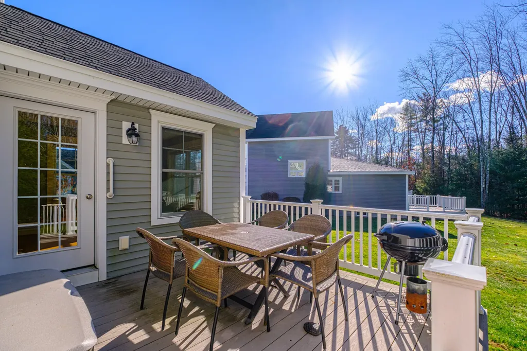 29 Mccann Way Scarborough ME 04074