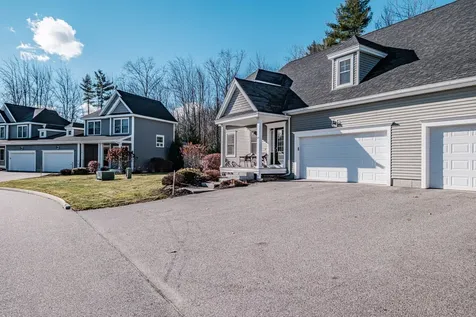 29 Mccann Way Scarborough ME 04074