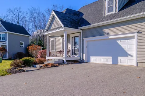 29 Mccann Way Scarborough ME 04074