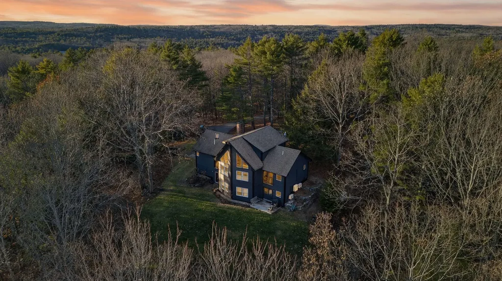 9 Black Oak Drive Cumberland ME 04021