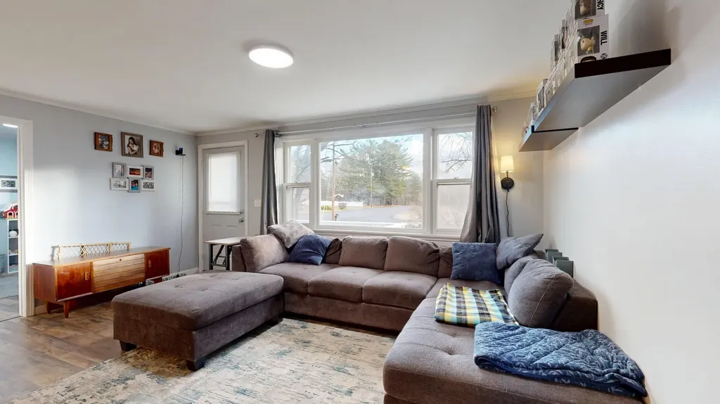 6 Cecile Avenue Augusta ME 04330