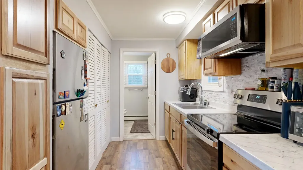 6 Cecile Avenue Augusta ME 04330