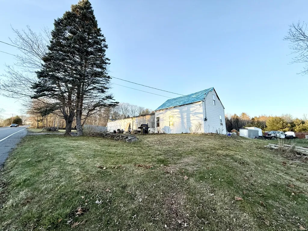 388 Bog Road Vassalboro ME 04989