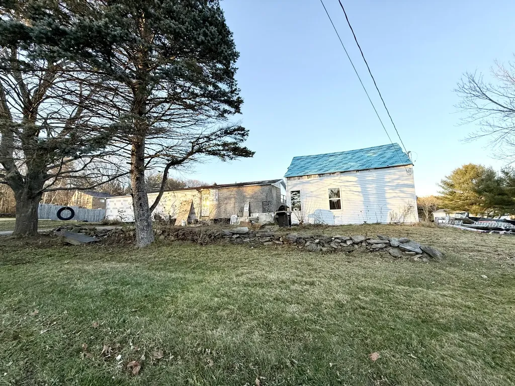 388 Bog Road Vassalboro ME 04989