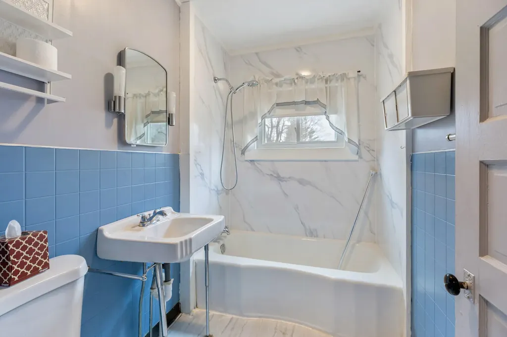 11 Russell Street Waterville ME 04901