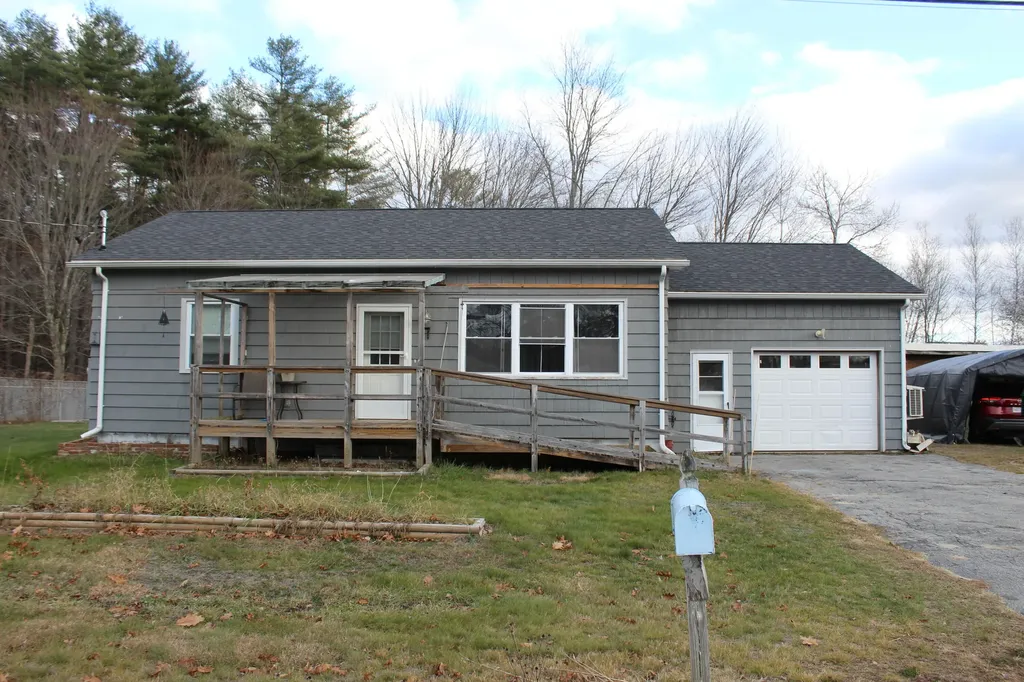 7 Alexander Street Lisbon ME 04250