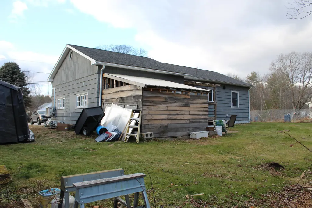 7 Alexander Street Lisbon ME 04250