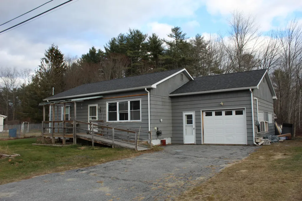 7 Alexander Street Lisbon ME 04250