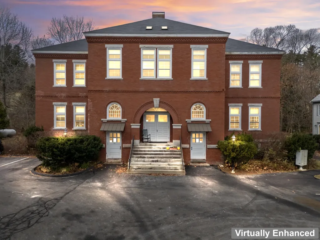 85 Middle Street Hallowell ME 04347