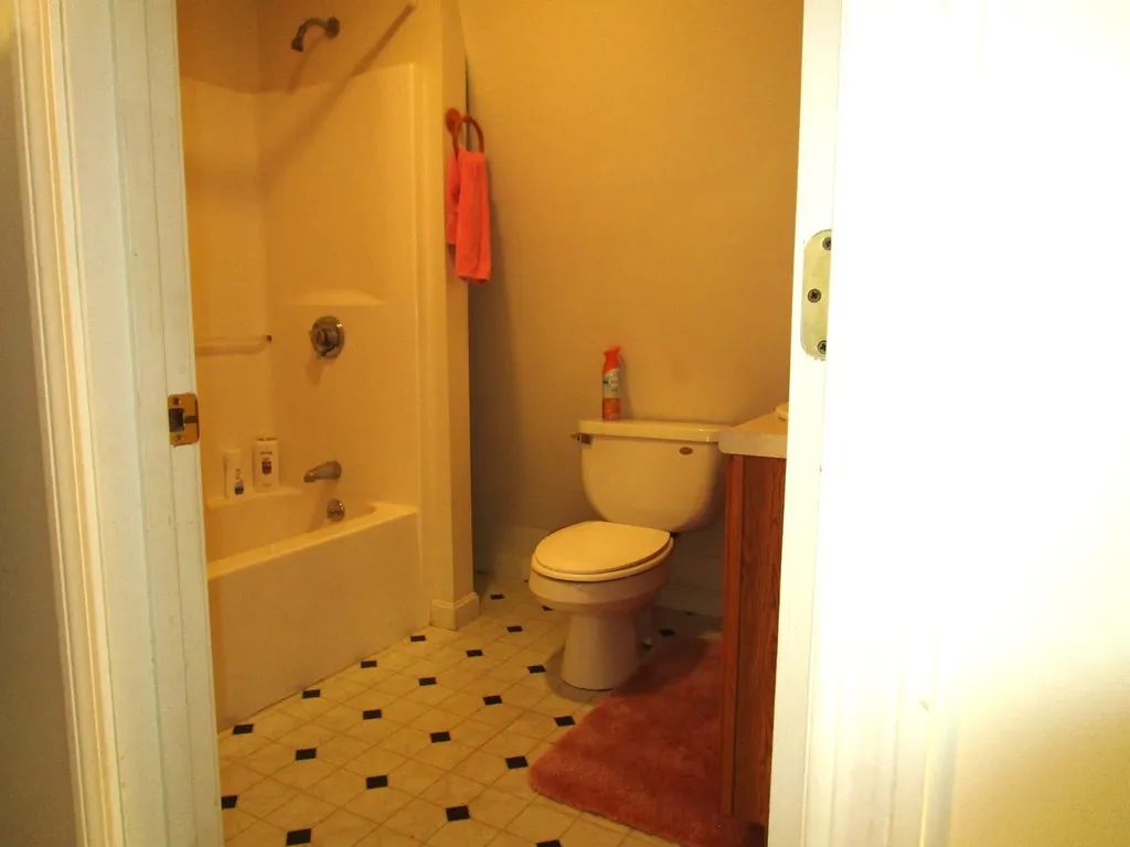 11 Webber Farm Road Paris ME 04281