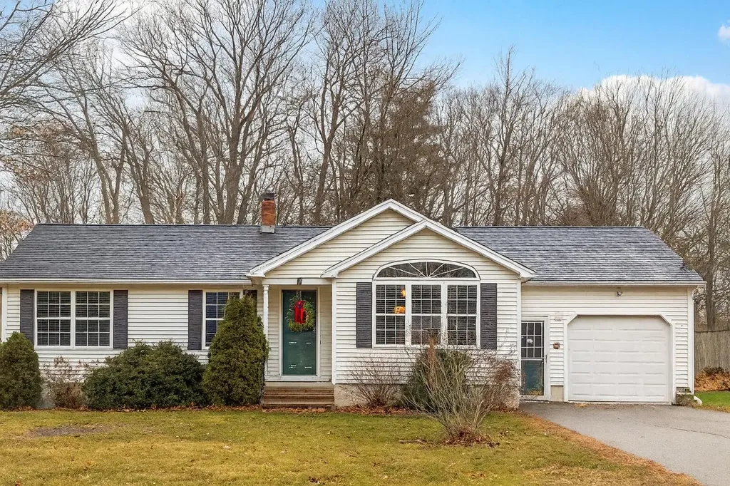 7 Raymond Street Sanford ME 04073