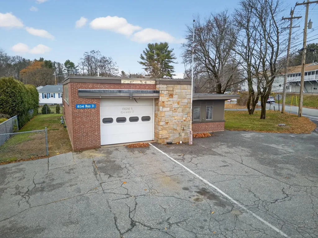 834 Main Street Lewiston ME 04240