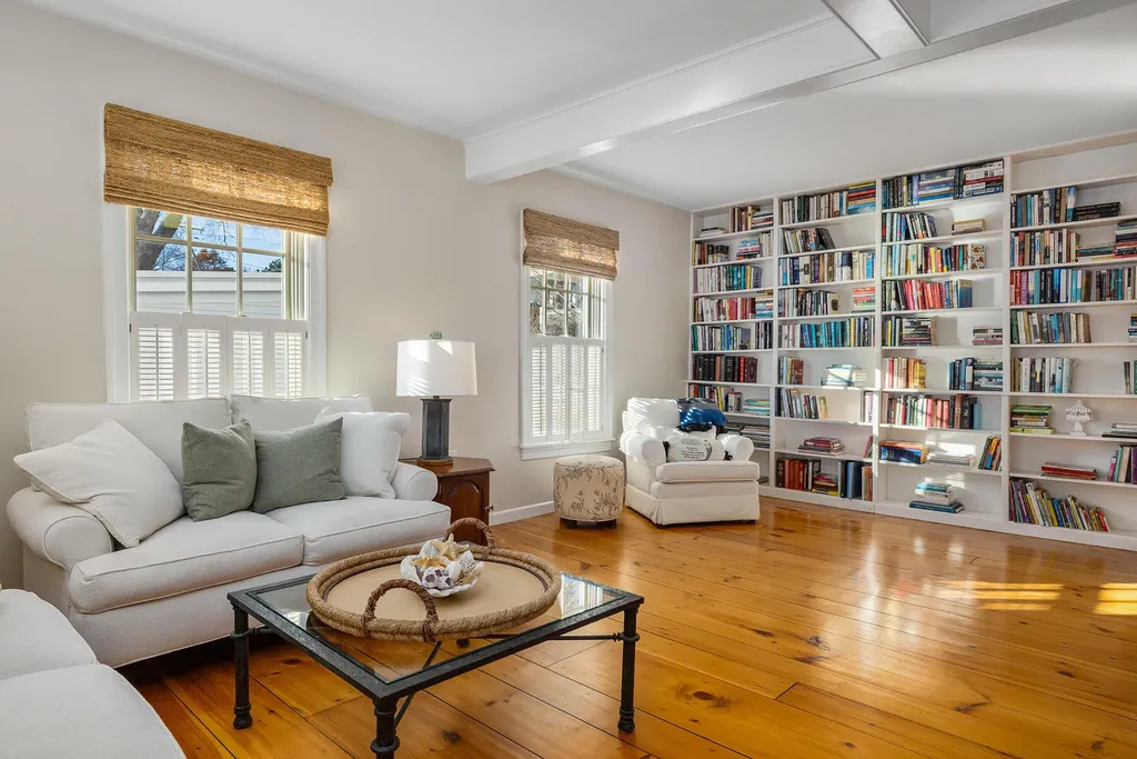 72 Pepperrell Road Kittery ME 03905