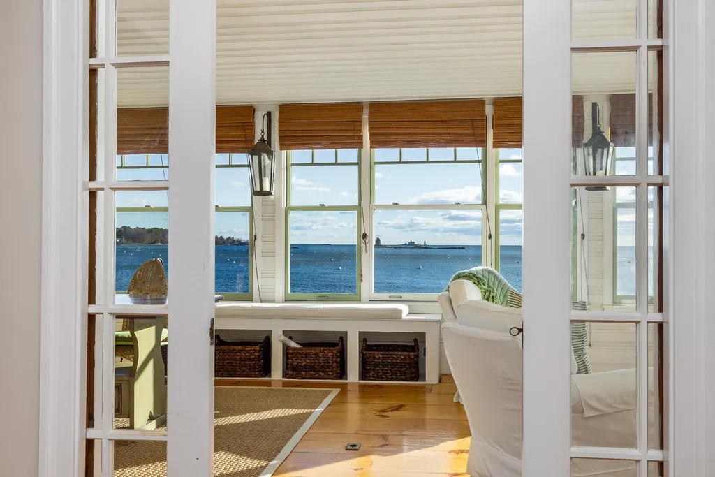 72 Pepperrell Road Kittery ME 03905