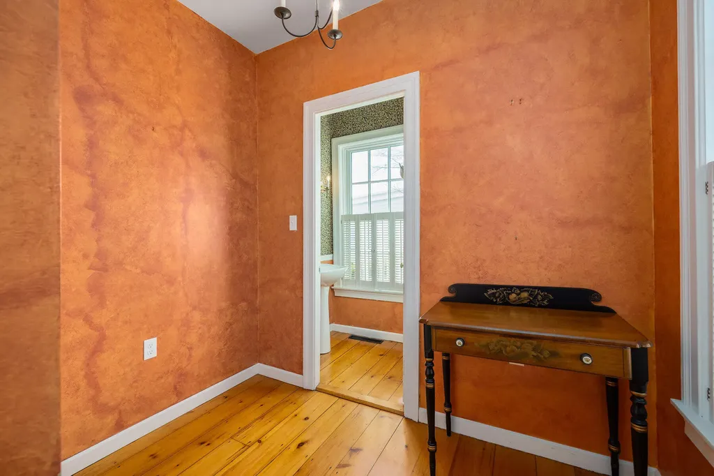 72 Pepperrell Road Kittery ME 03905