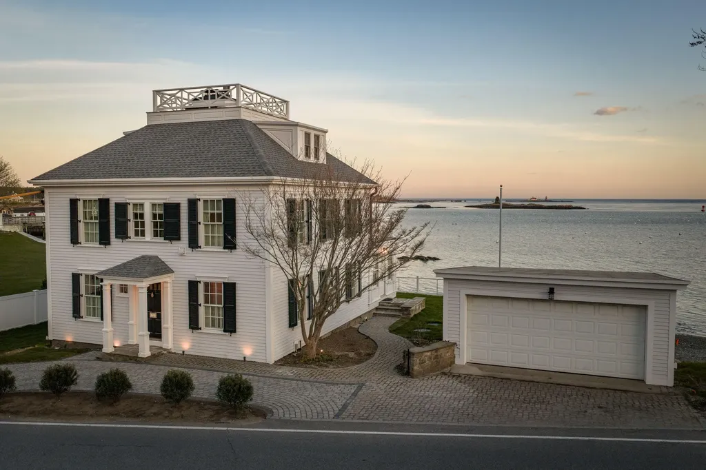 72 Pepperrell Road Kittery ME 03905