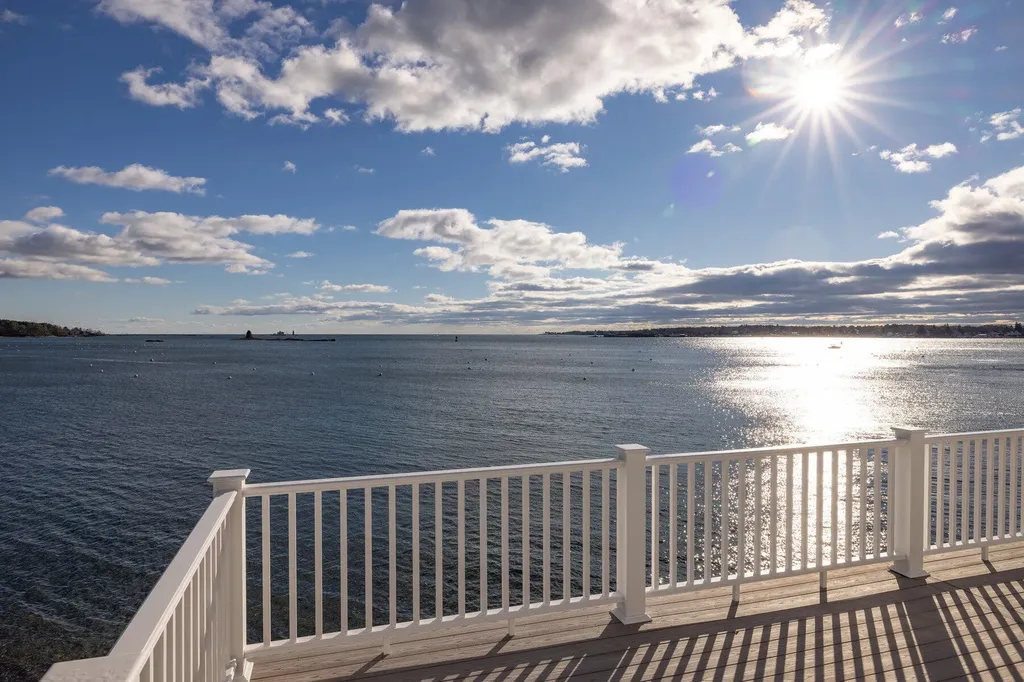 72 Pepperrell Road Kittery ME 03905