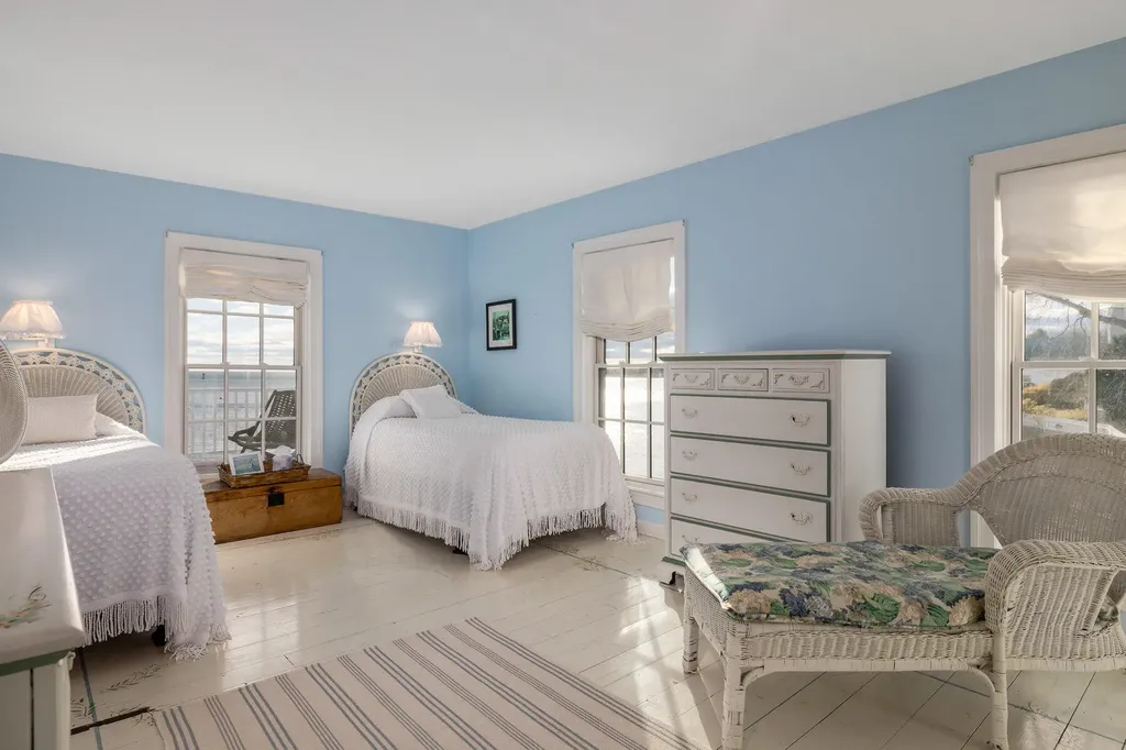 72 Pepperrell Road Kittery ME 03905