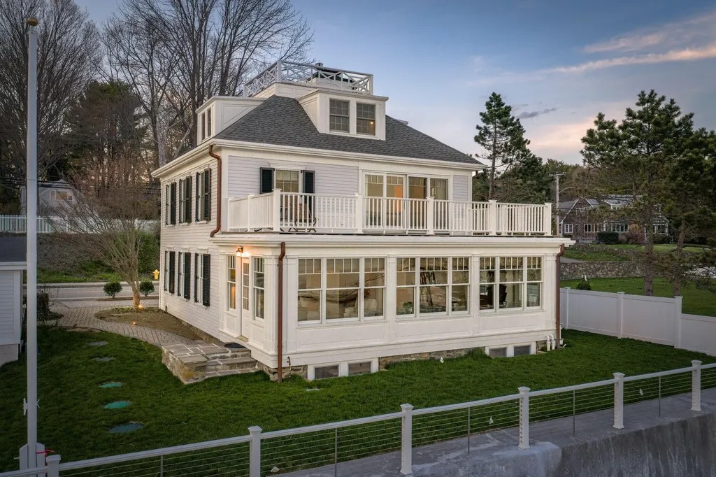 72 Pepperrell Road Kittery ME 03905