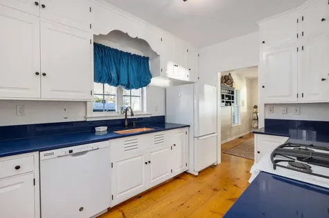 72 Pepperrell Road Kittery ME 03905