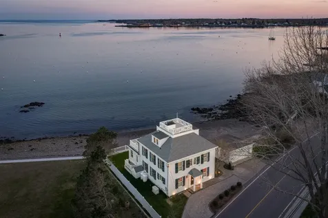72 Pepperrell Road Kittery ME 03905