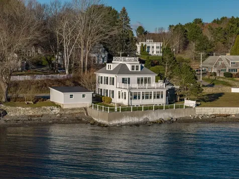 72 Pepperrell Road Kittery ME 03905