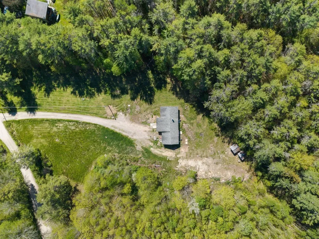 8 Wawenock Road Edgecomb ME 04556