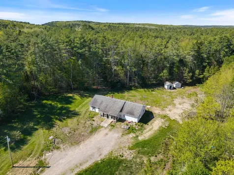 8 Wawenock Road Edgecomb ME 04556