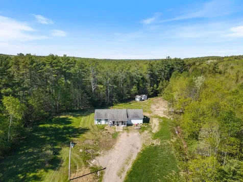 8 Wawenock Road Edgecomb ME 04556