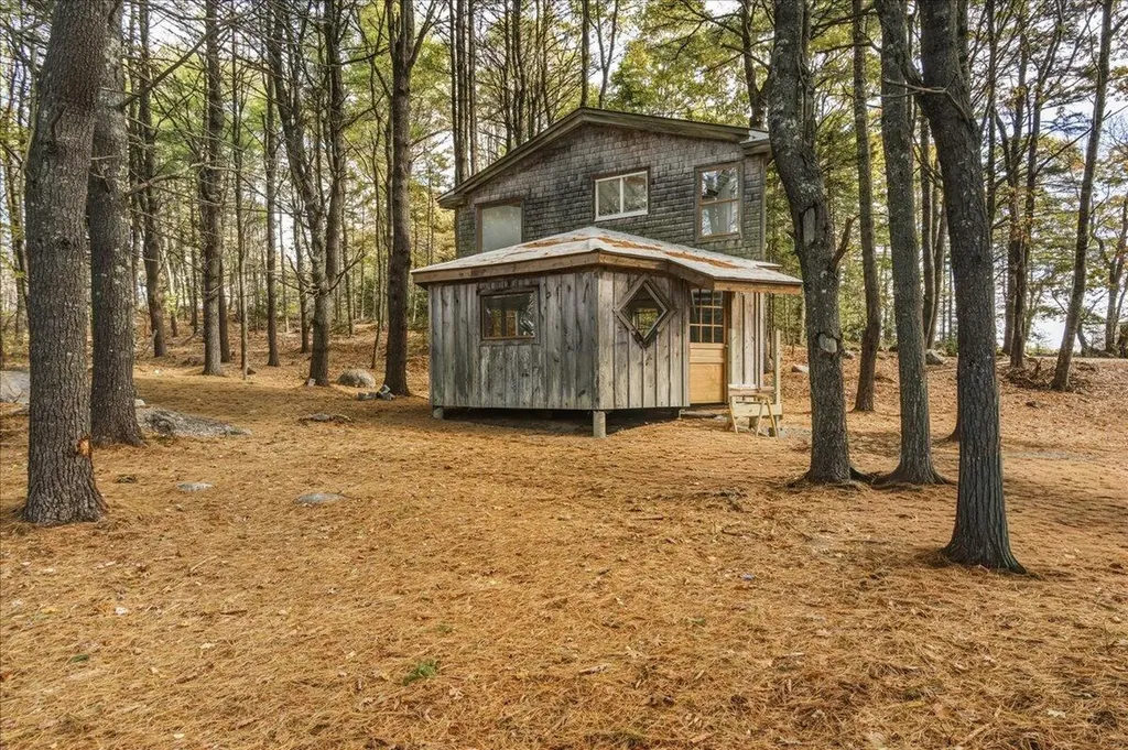 590 Range Road Blue Hill ME 04614