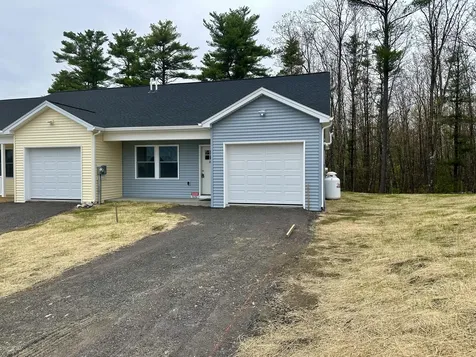 29 Village Circle Augusta ME 04330
