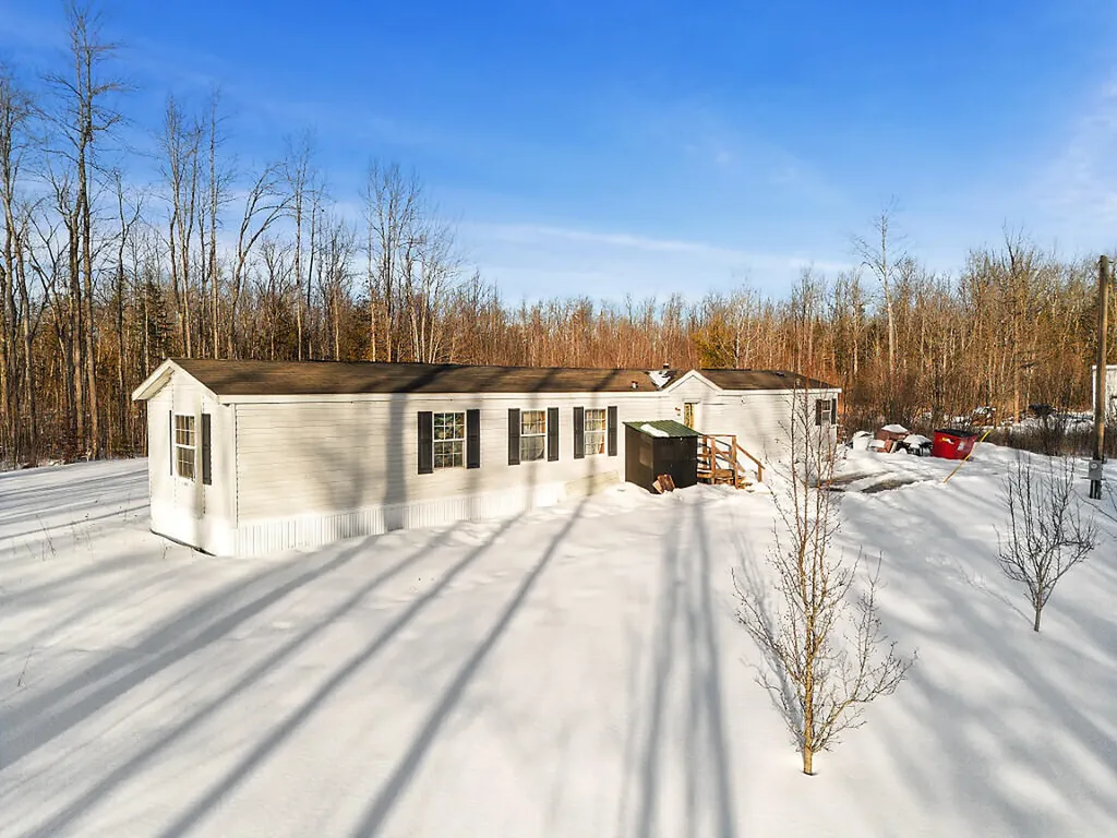 43 Whitten Road Clinton ME 04927
