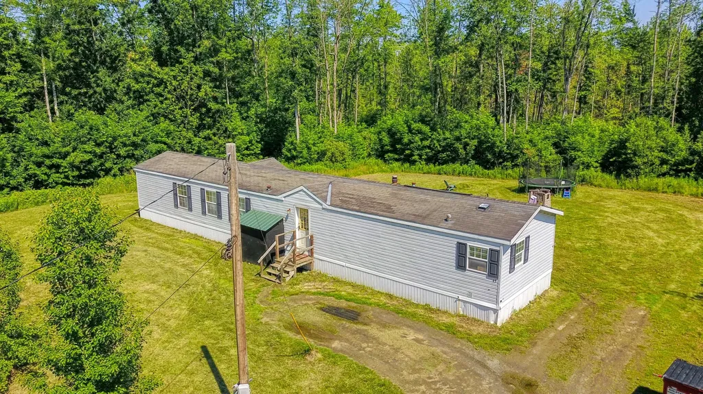 43 Whitten Road Clinton ME 04927