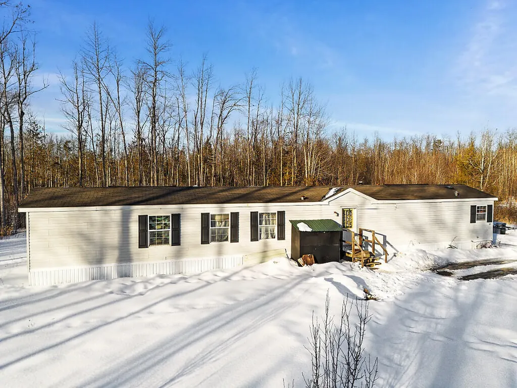 43 Whitten Road Clinton ME 04927