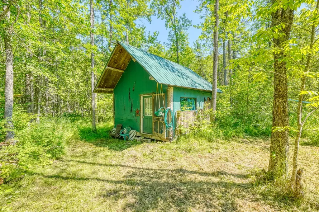 43 Whitten Road Clinton ME 04927