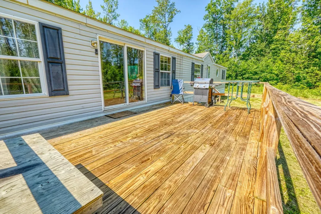 43 Whitten Road Clinton ME 04927
