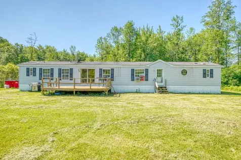 43 Whitten Road Clinton ME 04927