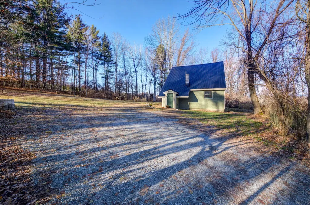 117 King Hill Road Paris ME 04281