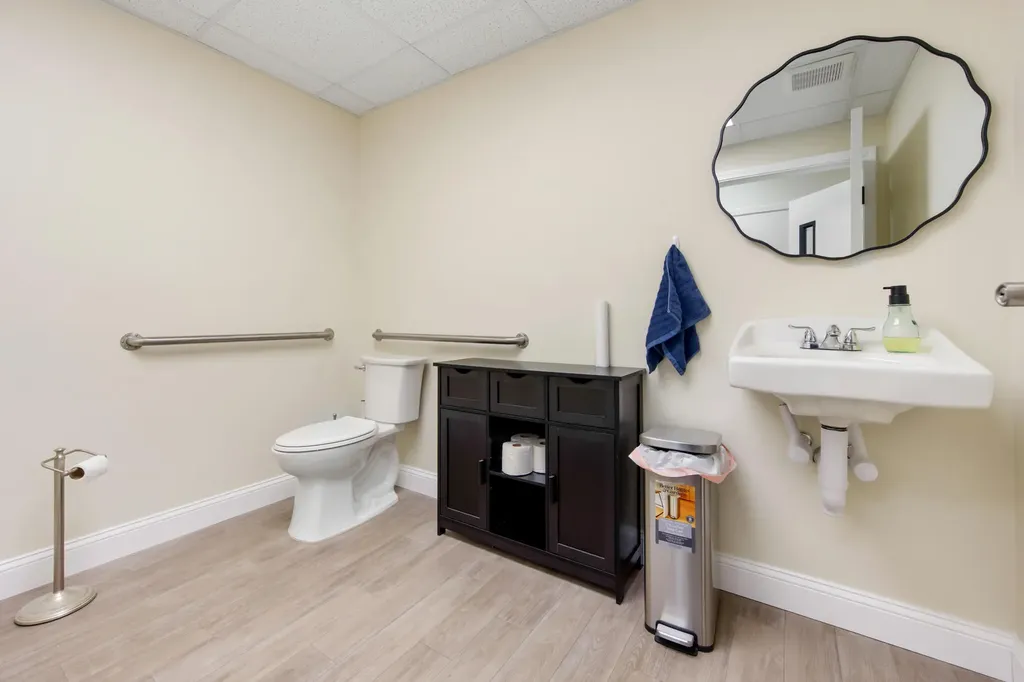 136 Main Street Winterport ME 04496