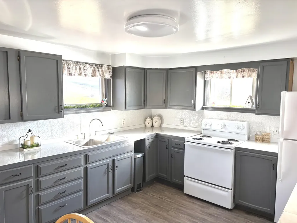8 Western Avenue East Millinocket ME 04430
