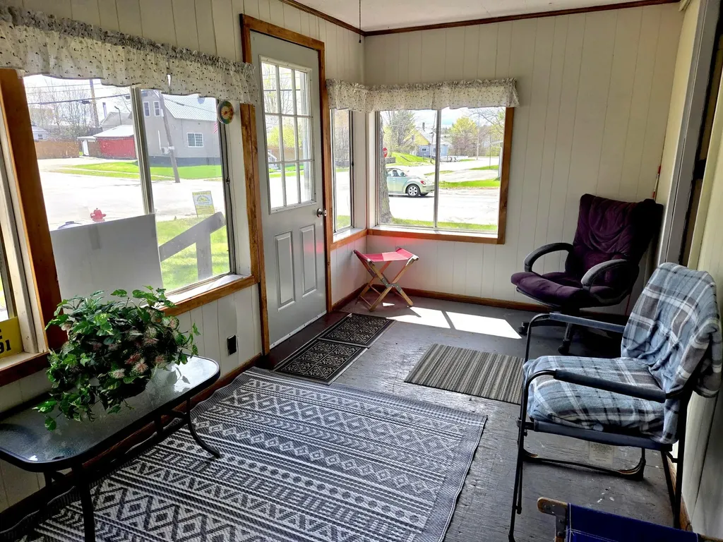 8 Western Avenue East Millinocket ME 04430