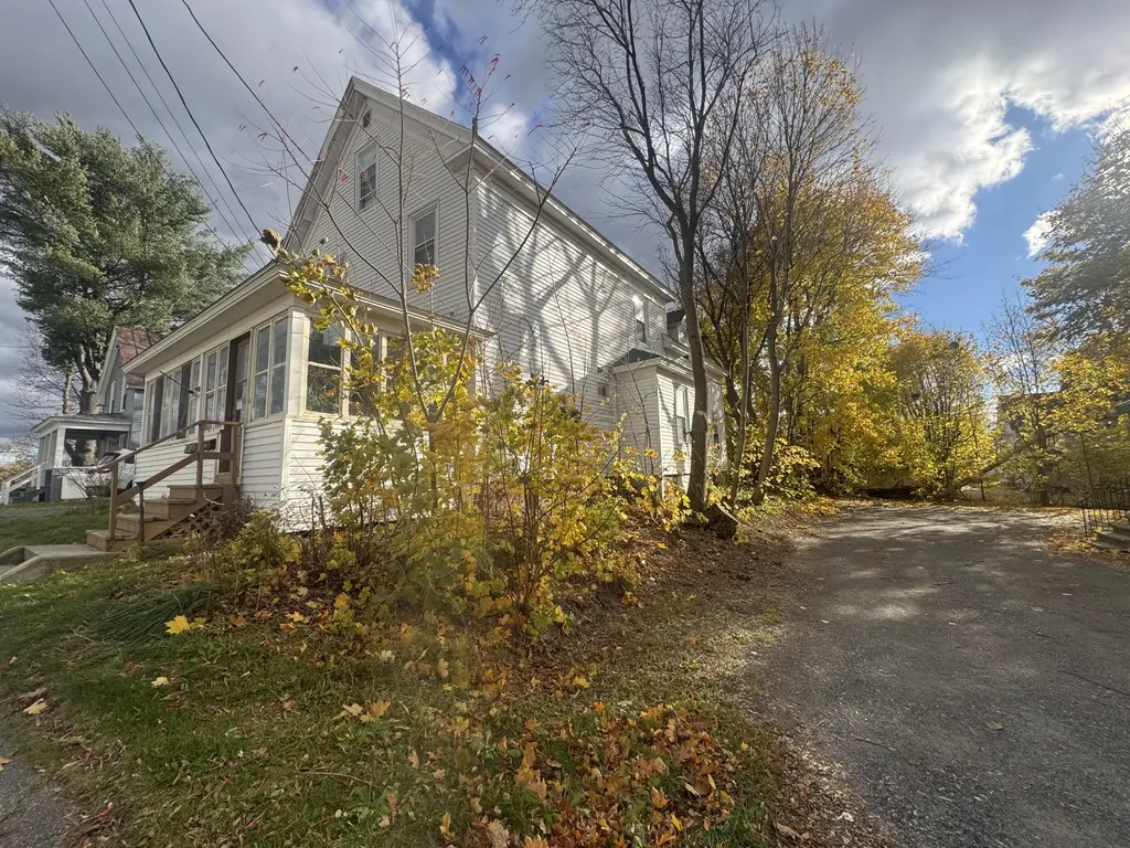 8 High Street Waterville ME 04901