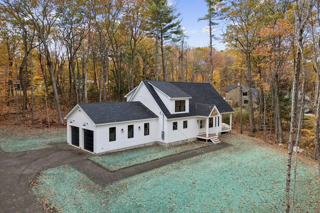 8 Perimeter Avenue Standish ME 04084