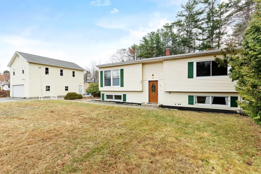 373 Pond Road Lewiston ME 04240