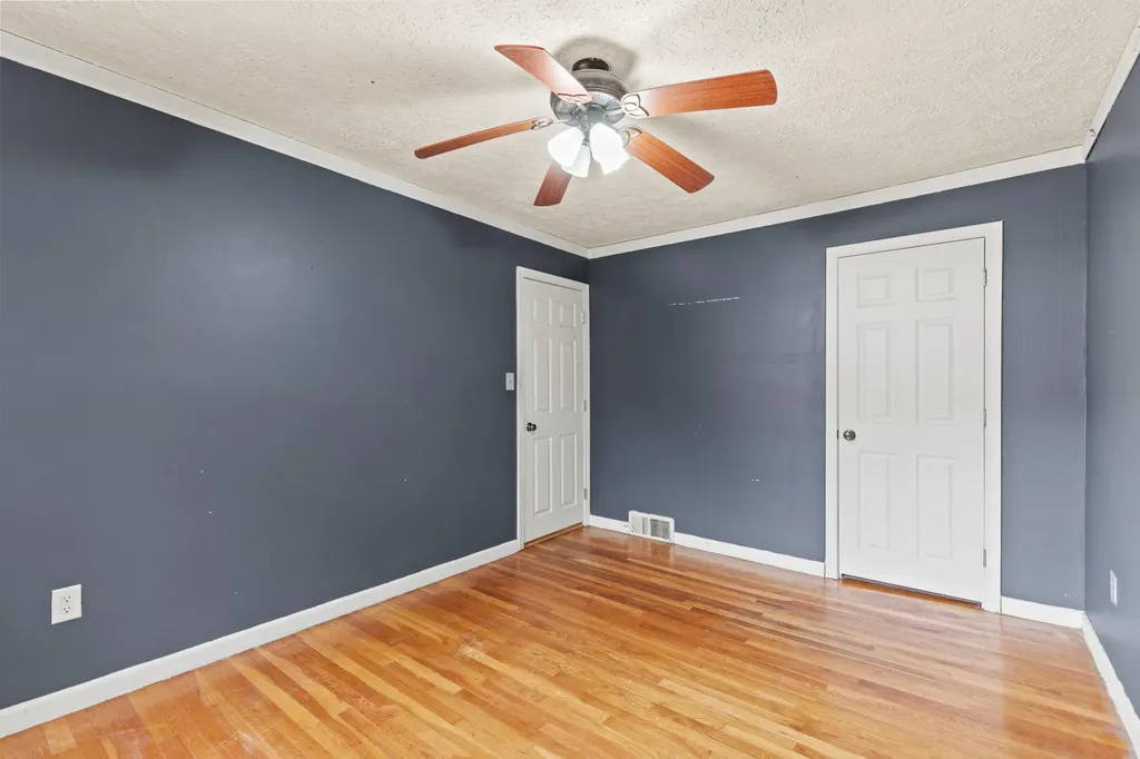 373 Pond Road Lewiston ME 04240