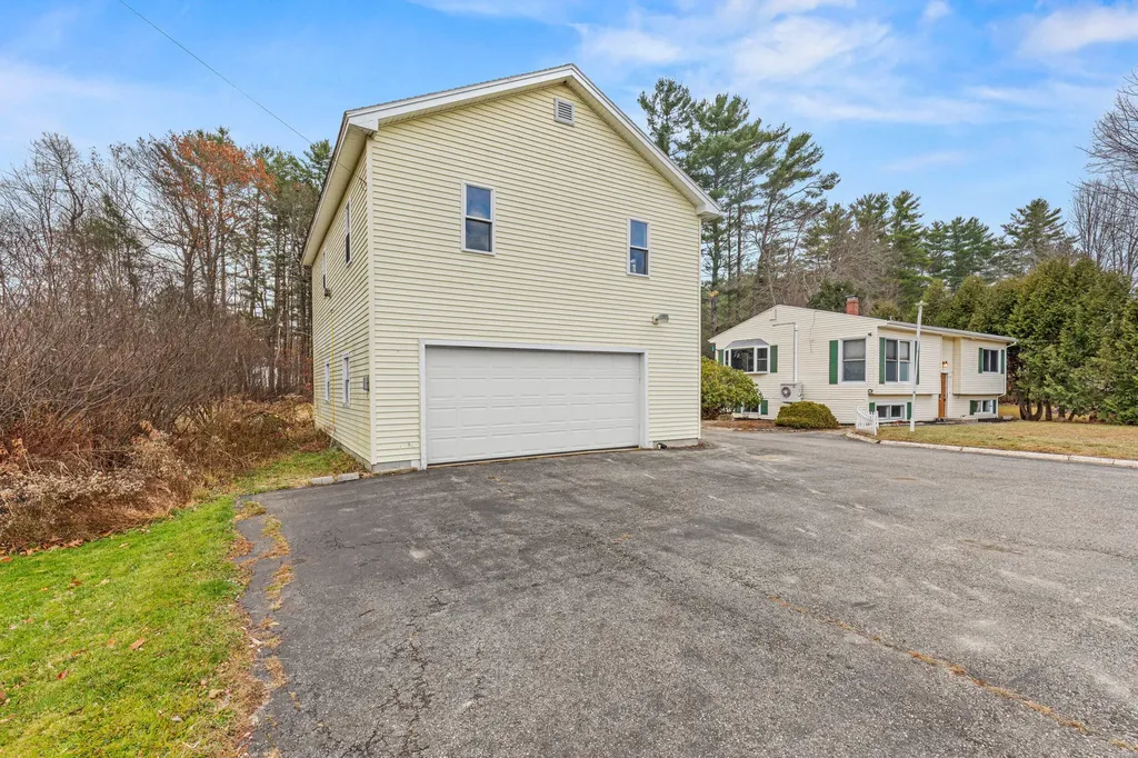 373 Pond Road Lewiston ME 04240