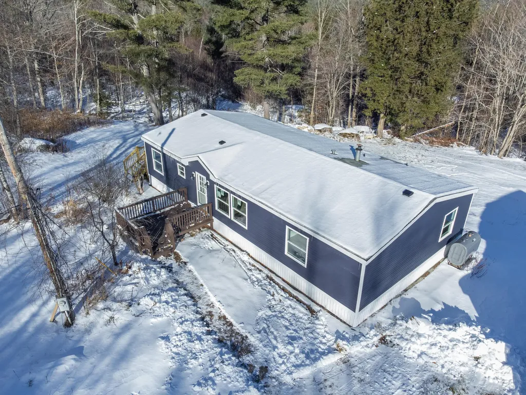 76 Upton Road Harrison ME 04040